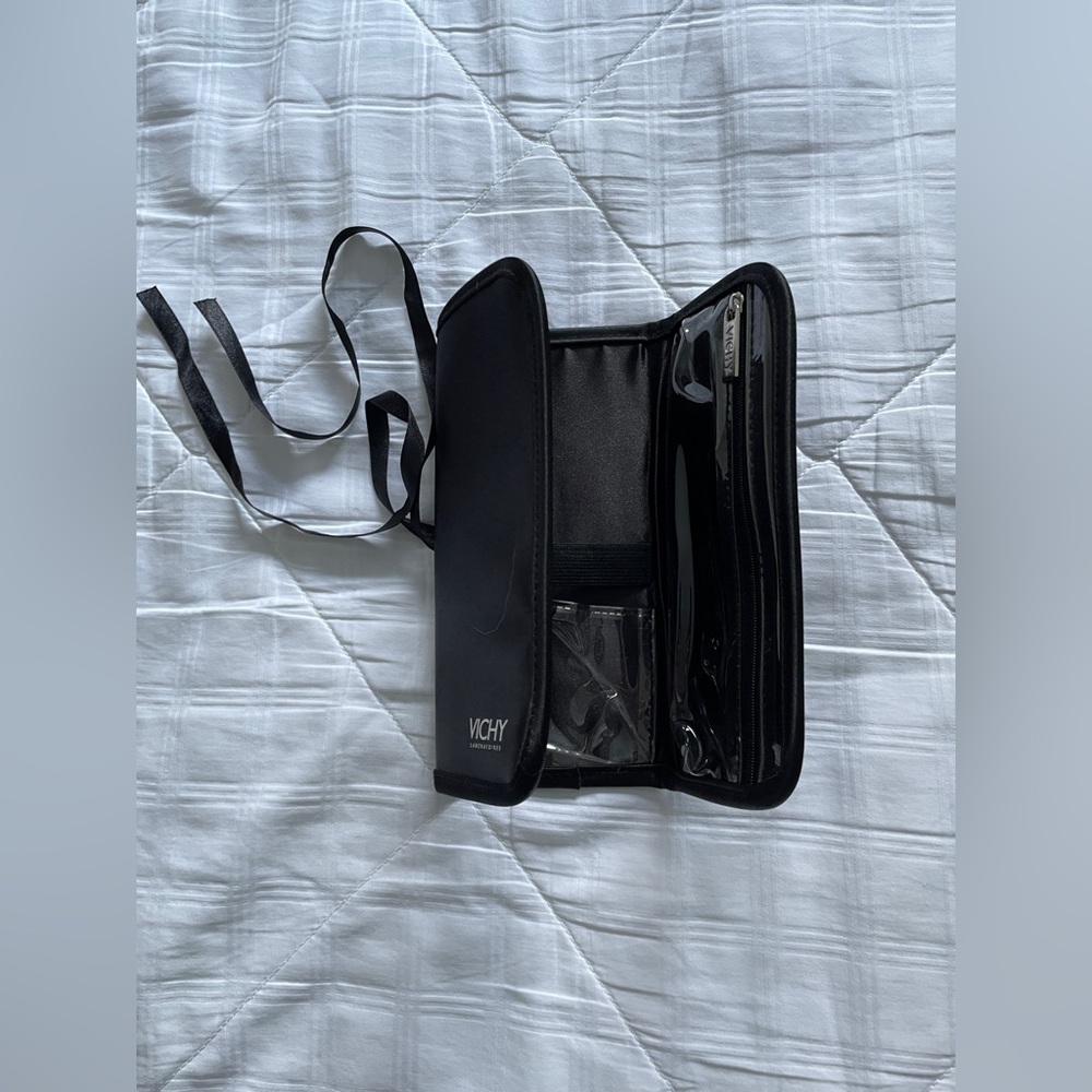 NWOT Vichy brush case